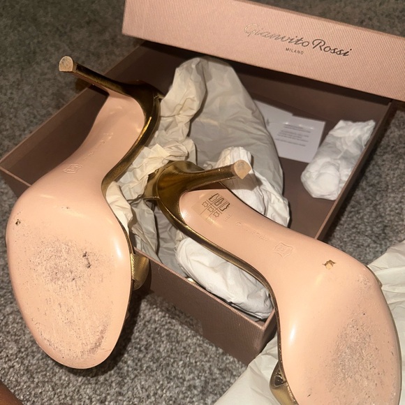 Gianvito Rossi - Picture 5 of 8